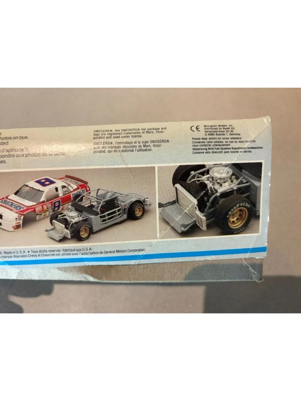 Vintage Monogram 2940 Snickers Buick Regal 1:24 NASCAR Stock Car Car Model Kit